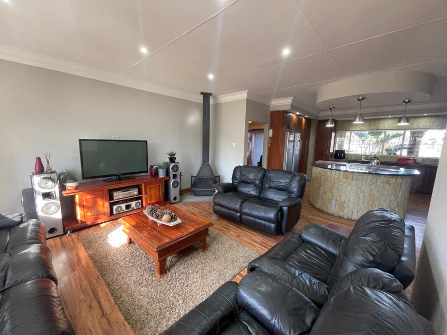 5 Bedroom Property for Sale in Universitas Free State